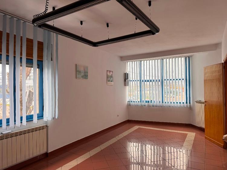 De inchiriat Hala 270mp + Birouri 100 mp, Sector 5, Soseaua Alexandriei - 11