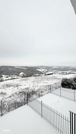 Casa de vanzare duplex P+E cu 4 camere in zona Paleu, Bihor - 1