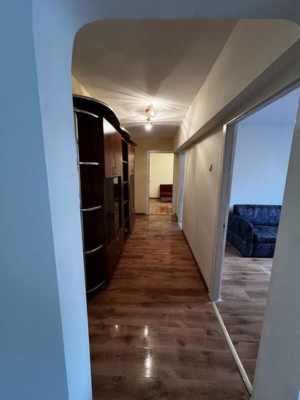 Inchiriez apartament 3 camere semi-decomandat - 10