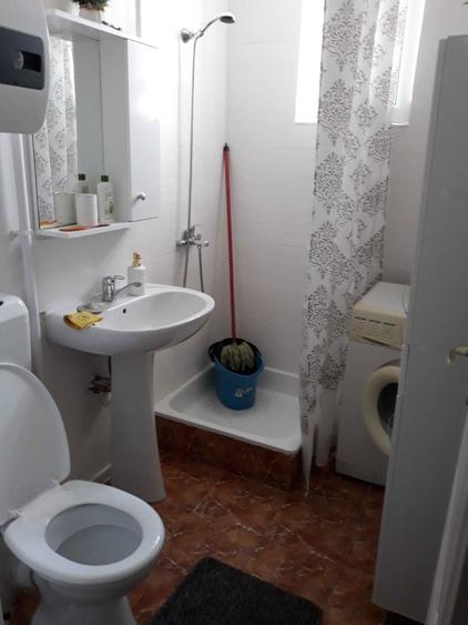 Vand apartament cu 2 camere,renovat si complet mobilat - 1