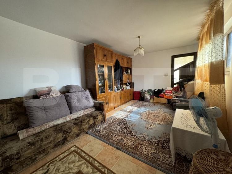 Casă individuală cu 5 camere cu Canalizare în Cârcea