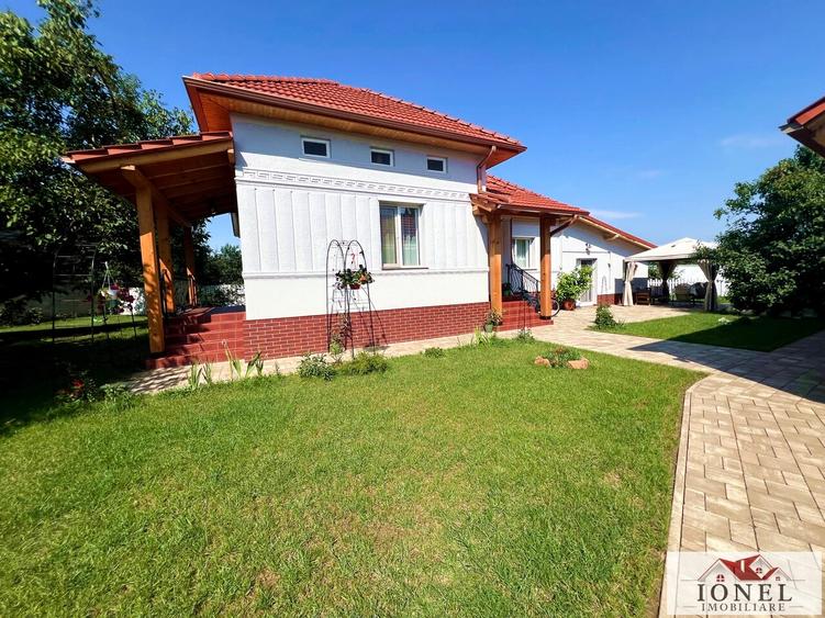 Casa de vanzare in Sebes - 1