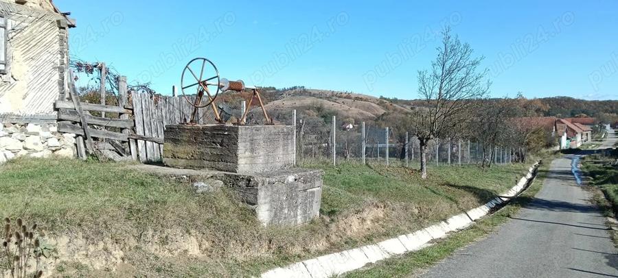 Vand casa batraneasca nelocuibila + teren intravilan 4.316 mp Comuna Ezeri? - 1