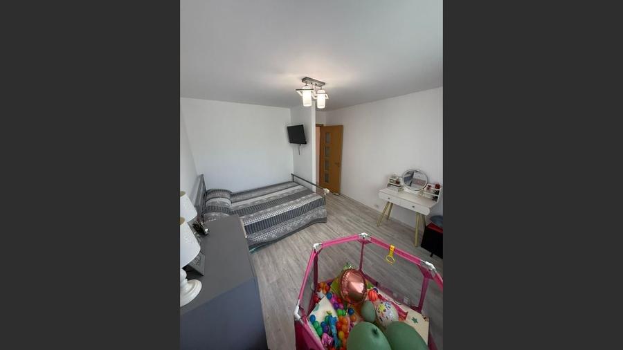 Apartament spațios cu 4 camere de vânzare în Micro 16 – Galați - 6