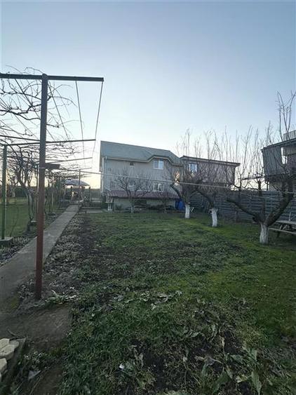 Casă individuală cu 4 camere cu Canalizare în Sud