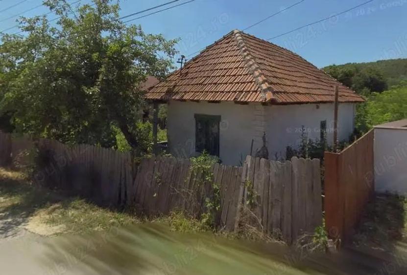 Vand casa ?i teren 1.549 mp in Bradet, com. Matasari - 1