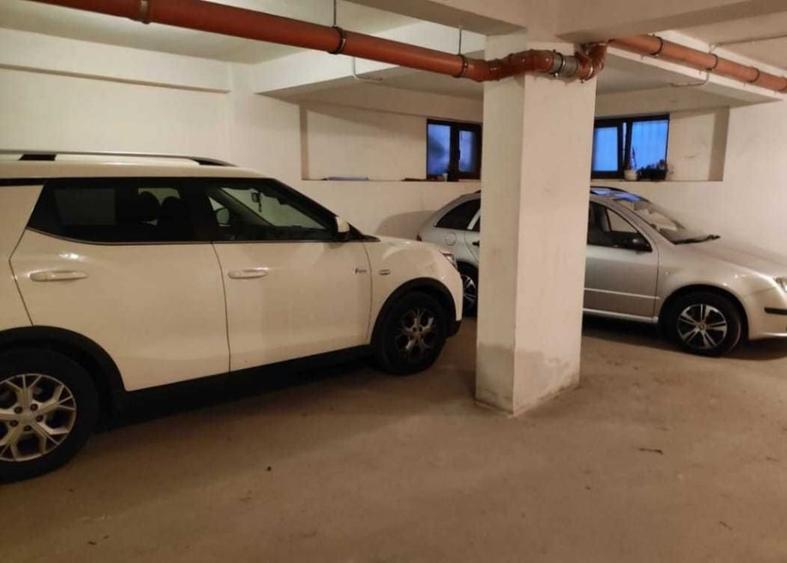 3 camere | decomandat | Metrou Jiului | 2 Parcari | Curte proprie - 7