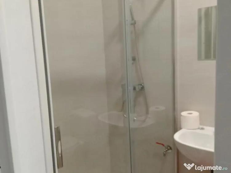 Apartament 3 camere, semidecomandat - zona Centrul Civic - 2