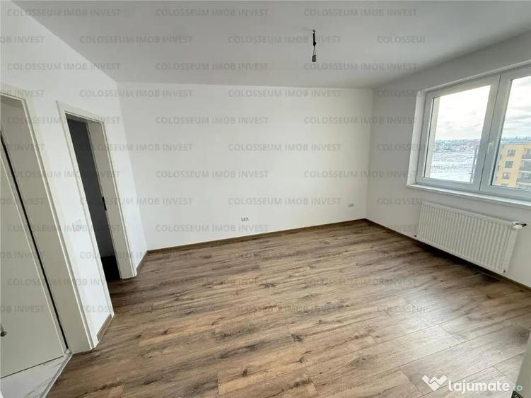 Apartament cu 3 camere decomandat în Tractorul