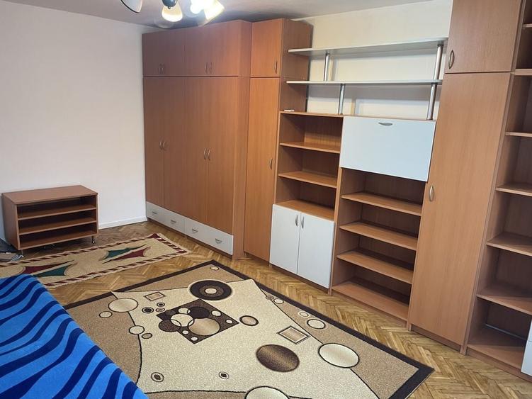 Proprietar inchriez apartament 3 camere decomandate|zona Giroc|etaj 1|2 bai|recent renovat|cetrala gaz| - 12