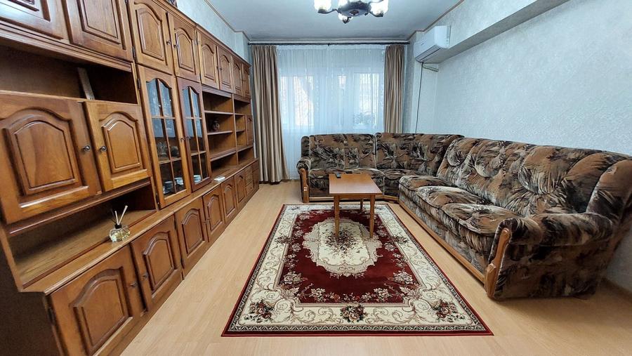 13 Seprembrie,Panduri, metrou Academia Militara la 800m - 1