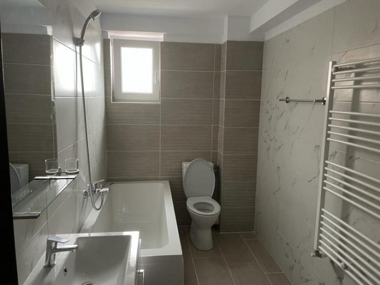 APARTAMENT 2 CAMERE, DECOMANDAT, BLOC NOU, PRIMA CHIRIE, TOT - 6