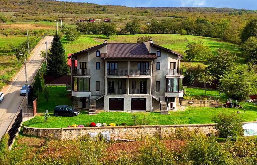 Vand casa tip duplex zona Bucium - 1