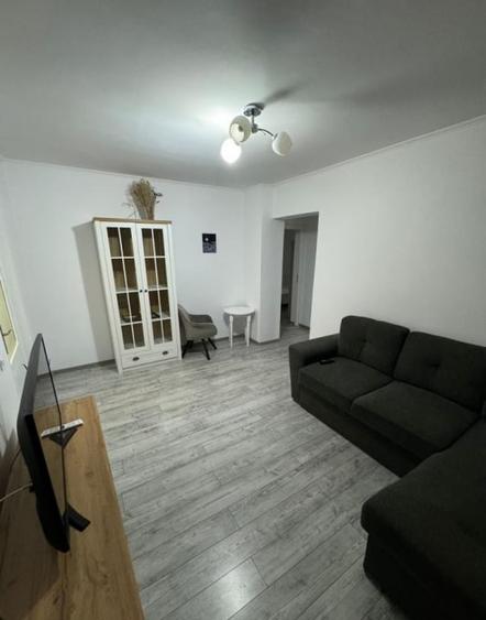 Apartament 3 Camere Piata Progresul | Balcon | Debara - 1