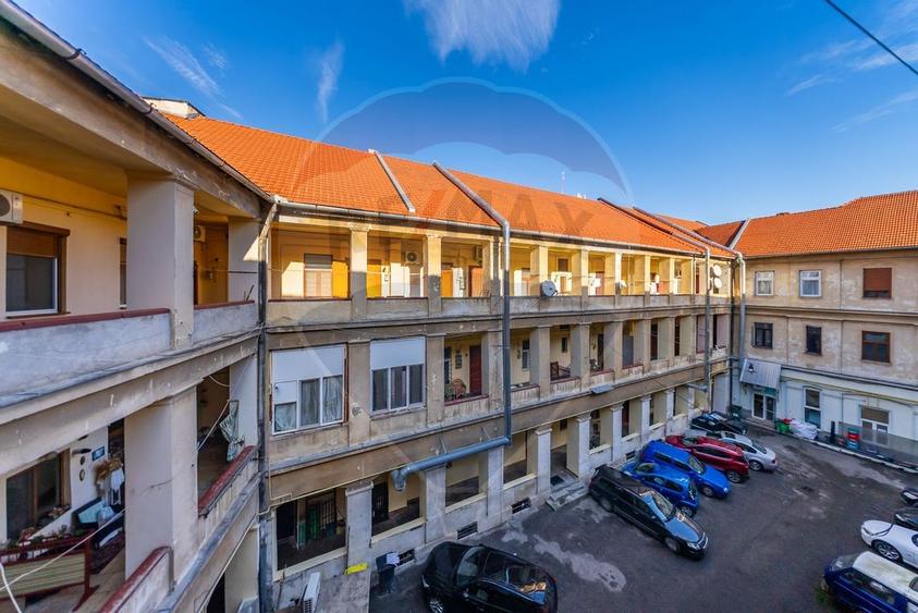 Apartament cu 3 camere de vanzare in zona Ultracentral - 21