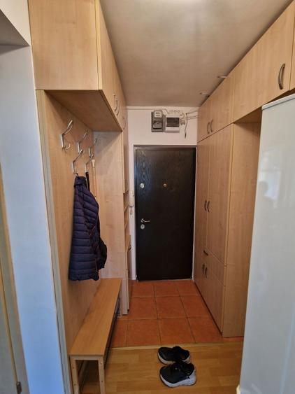 Inchiriez apartament cu 2 camere . - 1
