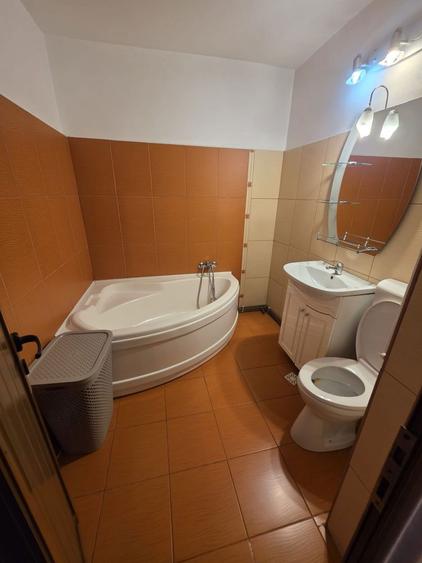 Apartament 3 camere zona Cina scoala 10 - 4