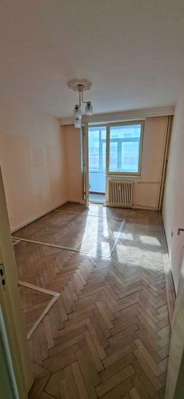 Apartament 3 camere, et. 3, zona Orion, Piatra Neamt - 6