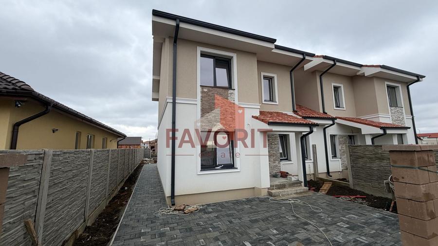 Duplex despartit | Inainte de Kaufland | Toate utilitatile | Curte amenajata - 1