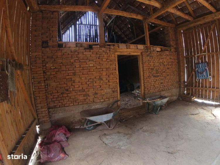 Casa cu teren generos de vanzare in orasul Miercurea Sibiului - 12