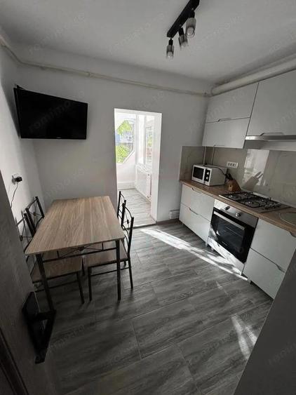 Inchiriere apartament 2 camere | Pia?a Centrala | - 2