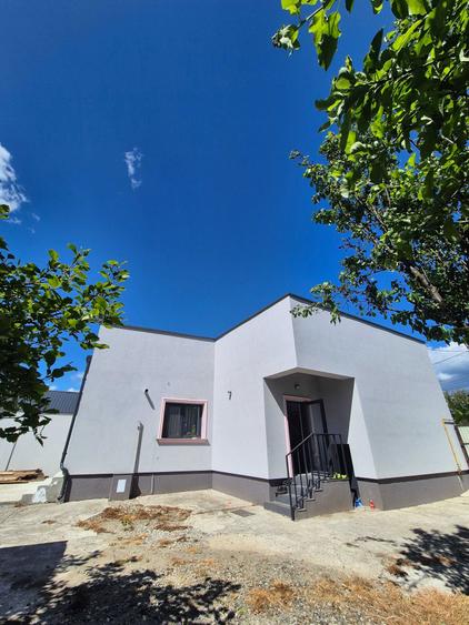 Casa si teren de vanzare - 8
