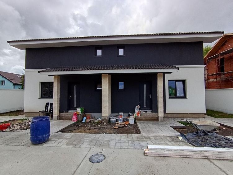 Sanandrei, Duplex pe Etaj, Drum asfaltat - 1