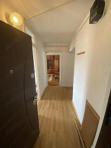 Apartament 4 camere , M16 , decomandat , etaj 3 din 4 , Bd. Muncii - 10