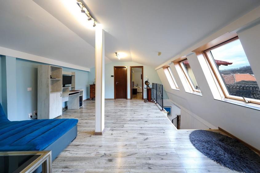 Casă deosebită de vânzare în centrul Brașovului - 35