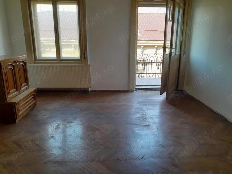 Vand apartament cu 4 camere in zona Pia?a Maria - 4