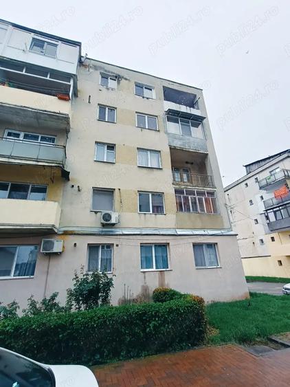 Vand apartament cu 4 camere - 2