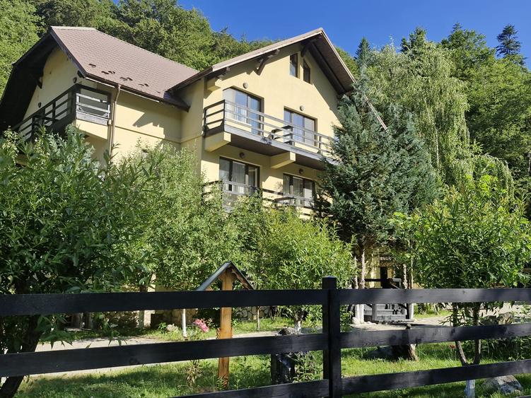 Pensiunea Turistica Cheile Cetatii - Rasnov -  730.000 euro - 3