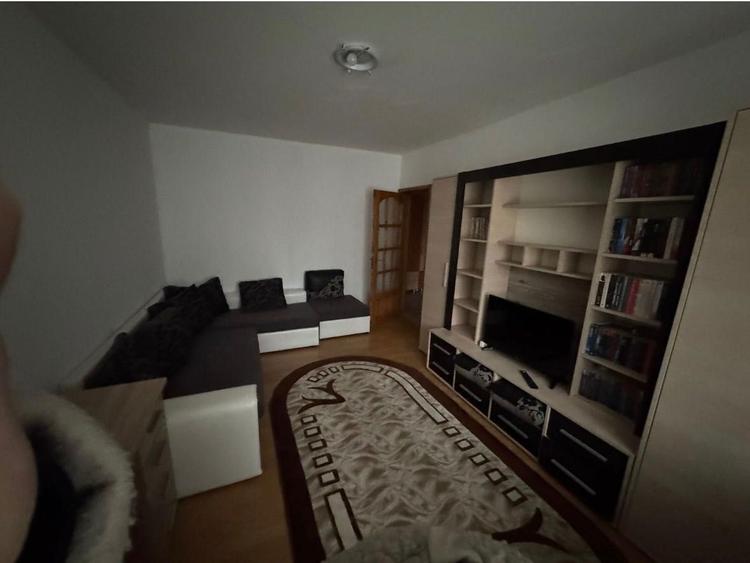 Apartament 2 camere de inchiriat Dacia Iasi 380 negociabil - 1