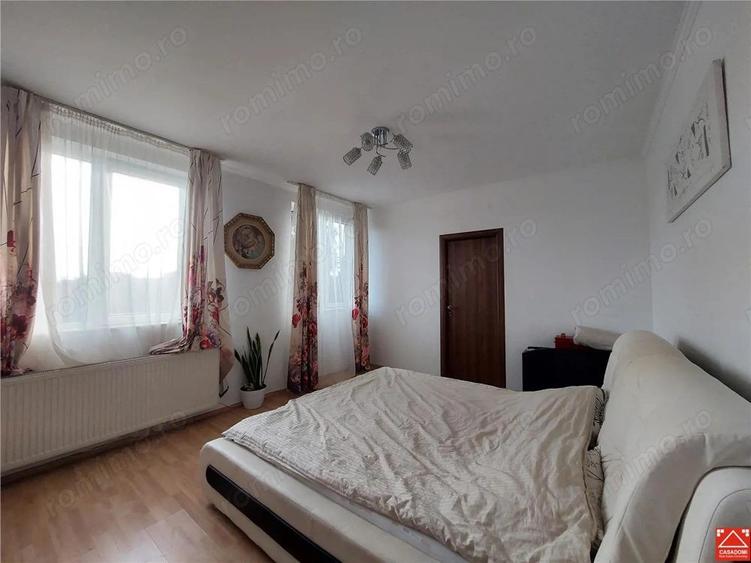 Casa mare pentru 2 familii sau pentru afacere - 18