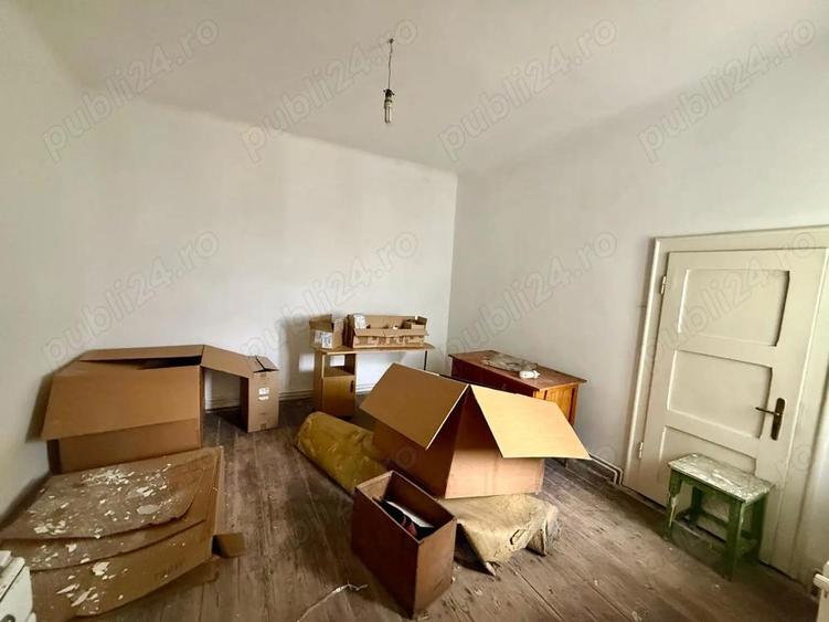 A 1678 De vanzare casa curte comuna in Tg Mure? - Semicentral - 2