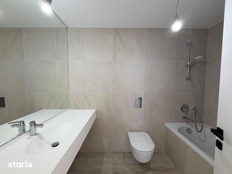 Apartament cu 4 camere decomandat în Pipera