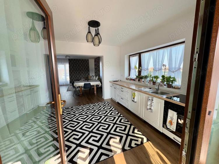 persoana fizica vand casa in Lapu?el - 2