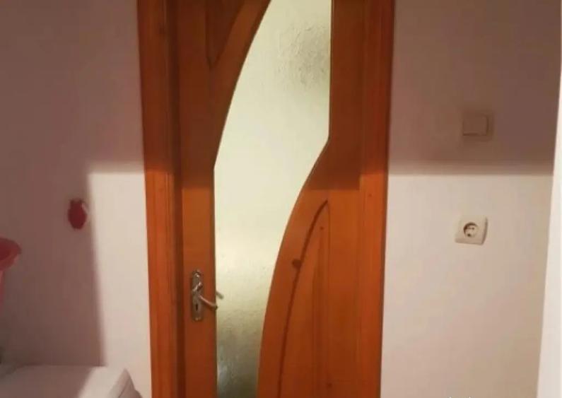 APARTAMENT 4 CAMERE - PARTER , CENTRALA GAZ - 1