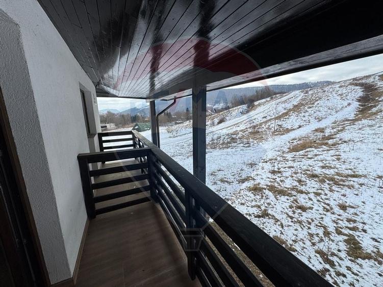 Casa  si  teren zona Balaurul - 52