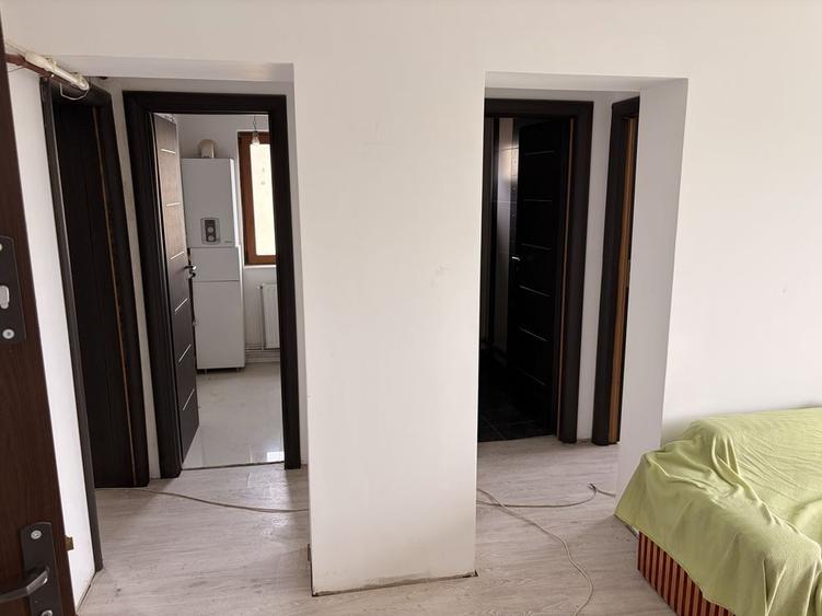 Inchiriez apartament 3 camere decomandat - 5
