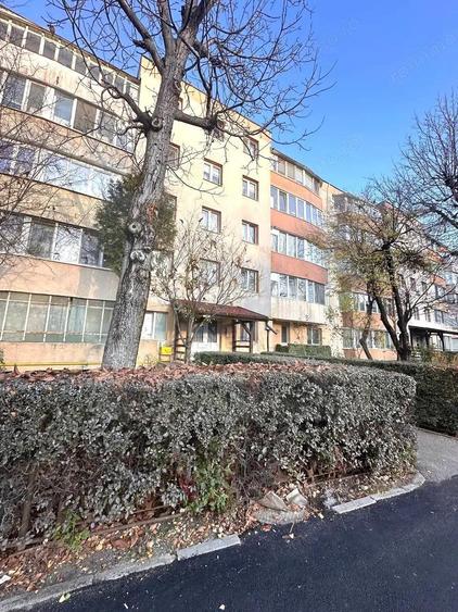 Apartament cu 3 cam ideal pentru locuit sau investi?ie Cartier Noua - 4