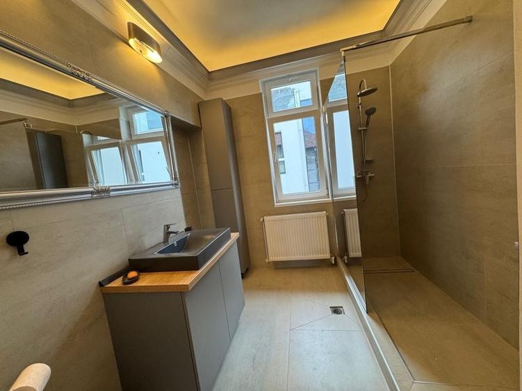 Etaj intreg, 5 camere in VILA INTERBELICA 180 mp, renovat - 20