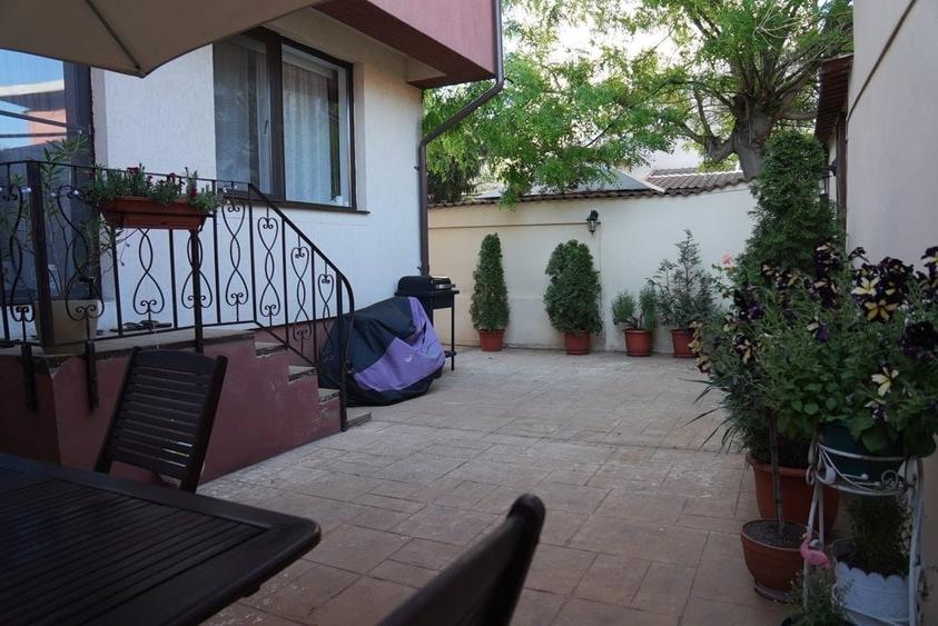 Vand apartament 3 camere 61m2 si curte 58m2 Bucurestii Noi - 1