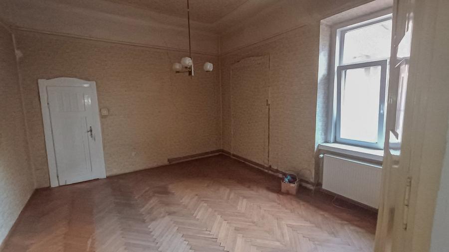 Locuință ultracentrală compusă din două apartamente cu intrări separate - 2