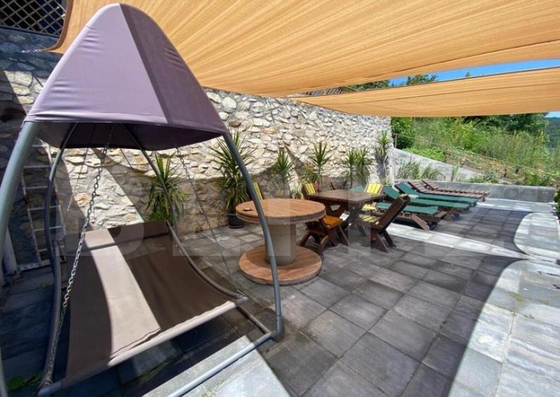 Pensiune 360 mp utili, teren 600 mp, Dubova - 15