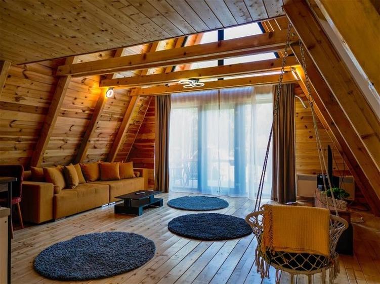 FILM! Case mobilate,echipate,5.700mp teren, rezidential/investitie,Bran, Moieciu - 17