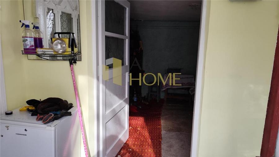 Teren 3310 mp + Casa Batraneasca Bobolia - 7