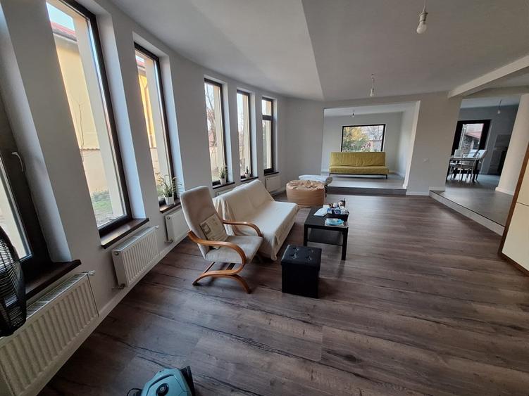 Cartierul Latin, Ghencea, Vila Noua P+1,  230 mp. 5 camere, curte 350mp, parcare - 8