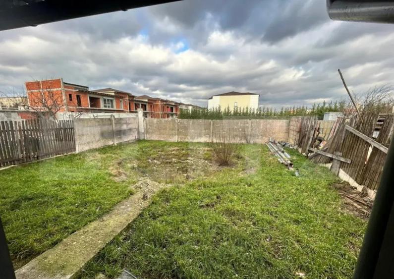 Casa de vanzare , 258.00 utili + 418 teren, zona Closca - 18