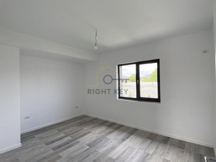 Case parter 4 cam, 380mpt, asfalt, parc, toate utilitatile!Comision 0% - 7